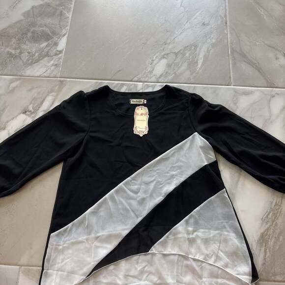 XinXinJia Tops - XinXinJia Black and White Asymmetrical Blouse, Size M, Long Sleeve Casual Top